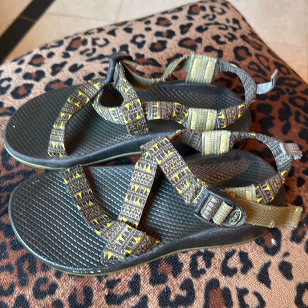 Chaco size 6 sandals